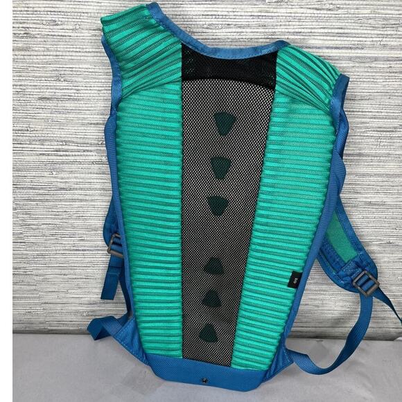 Osprey Sparrow Blue Moki 1.5 Kids Hydration Pack - Picture 4 of 13